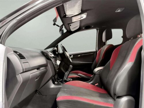 2014-isuzu-d-max-2-5-x-series-z-space-cab-1n0112v-slide-thumbnail-5