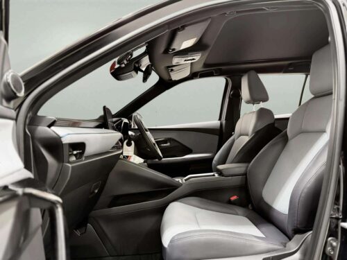 2025-toyota-yaris-cross-1-5-hev-premium-luxury-1p2779v-slide-thumbnail-5