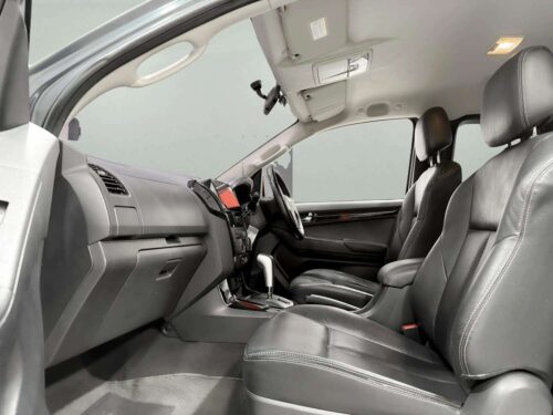 2017-isuzu-d-max-1-9-hi-lander-z-prestige-space-cab-1s1355-slide-thumbnail-5