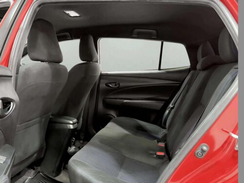2019-toyota-yaris-1-2-e-1a0061-slide-thumbnail-6