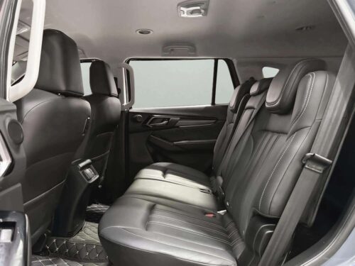 2023-isuzu-mu-x-3-0-phantom-collection-ultimate-4wd-1p2742-slide-thumbnail-6