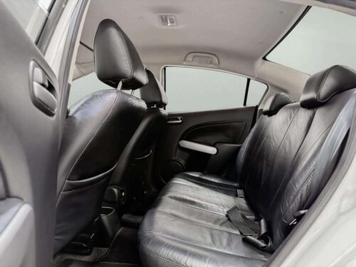 2021-toyota-corolla-cross-1-8-hybrid-premium-1n0111v-slide-thumbnail-6