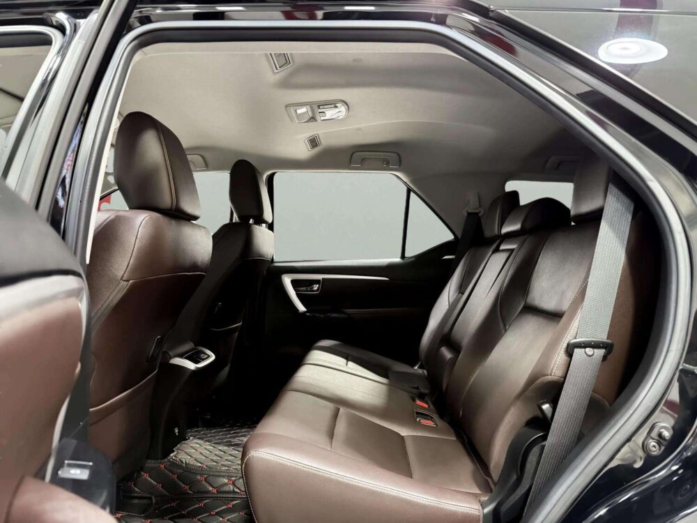 2019 TOYOTA FORTUNER 2.4 V 4WD  [1N0103] - 7