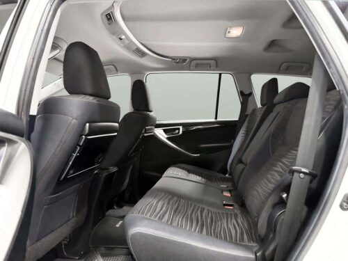 2017-toyota-innova-2-8-crysta-g-1a0056-slide-thumbnail-6