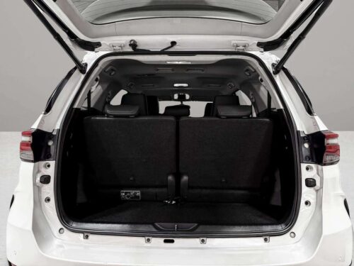 2022-toyota-fortuner-2-4-leader-v-9p1033-slide-thumbnail-7