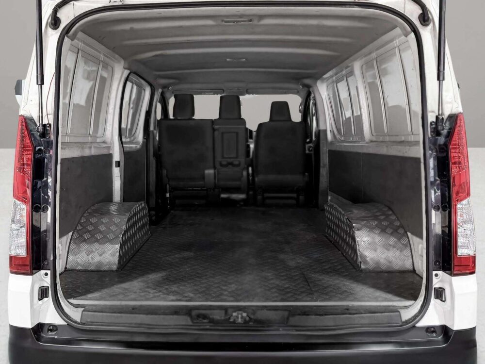 2020 TOYOTA HIACE 2.8 ECO  [1T0042] - 8