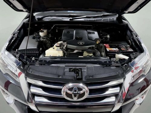 2019-toyota-fortuner-2-4-v-4wd-1n0103-slide-thumbnail-8