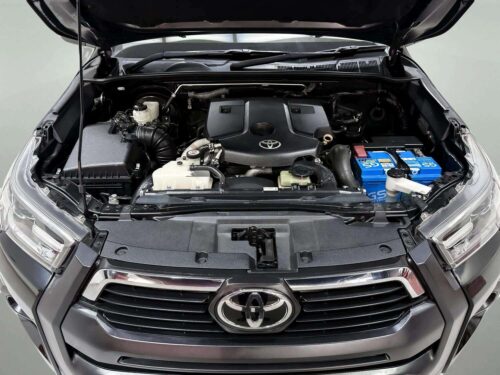 2021-toyota-hilux-revo-2-4-prerunner-rocco-double-cab-1p2771v-slide-thumbnail-8