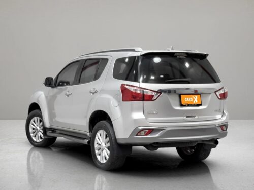 2018-isuzu-mu-x-3-0-dvd-1p2749-slide-thumbnail-3