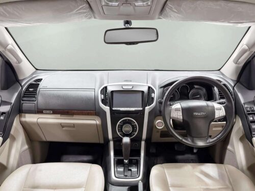 2018-isuzu-mu-x-3-0-dvd-1p2749-slide-thumbnail-4