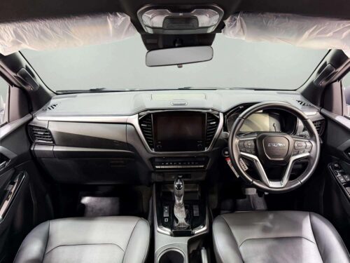 2025-isuzu-d-max-2-2-hi-lander-m-cab-4-1n0116-slide-thumbnail-4