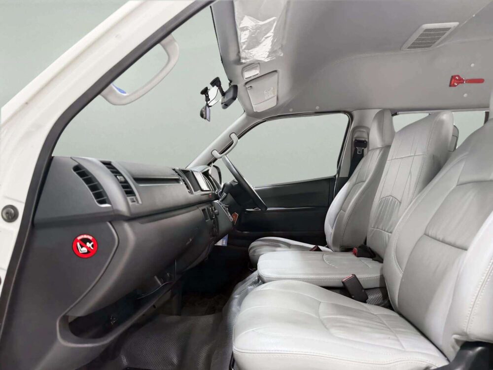 2019 TOYOTA COMMUTER 3.0 D4D  [1P2806] - 6