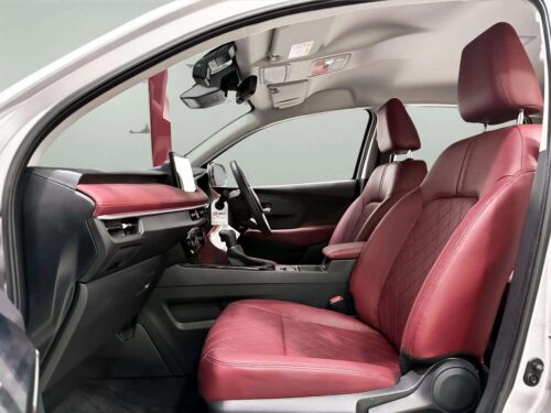 2025-toyota-yaris-ativ-1-2-premium-luxury-1a0064v-slide-thumbnail-5