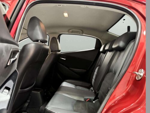 2021-mazda-2-1-3-sp-1p2814v-slide-thumbnail-6