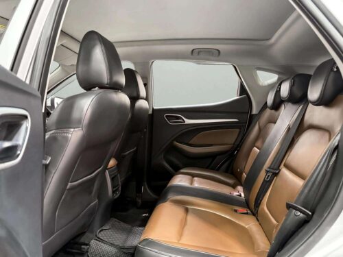 2023-mg-zs-1-5-v-1n0113-slide-thumbnail-6