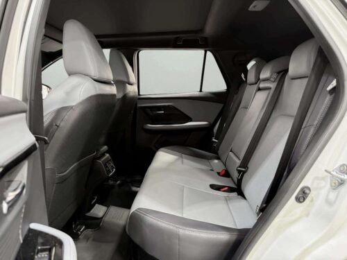 2025-toyota-yaris-cross-1-5-hev-premium-luxury-1a0065v-slide-thumbnail-6