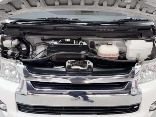 2019-toyota-commuter-3-0-d4d-1p2806-slide-thumbnail-8