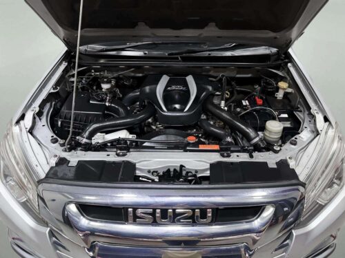 2018-isuzu-mu-x-3-0-dvd-1p2749-slide-thumbnail-8
