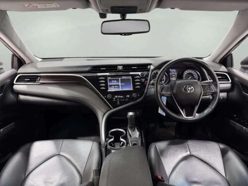2020-toyota-camry-2-0-g-1c0107-slide-thumbnail-4