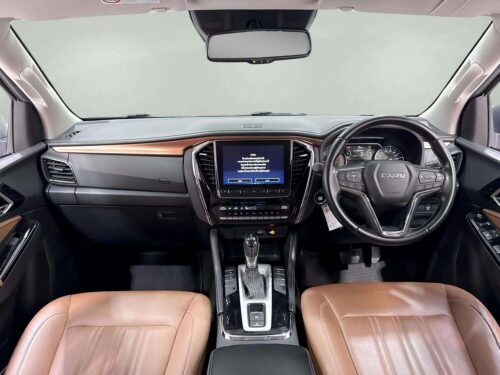 2021-isuzu-mu-x-1-9-ultimate-1p2800-slide-thumbnail-4