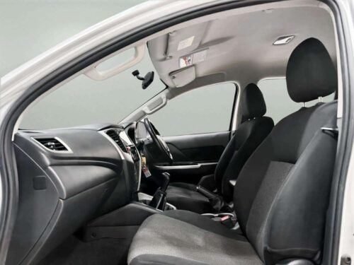 2020-mitsubishi-triton-2-4-gls-double-cab-4wd-1p2835-slide-thumbnail-4