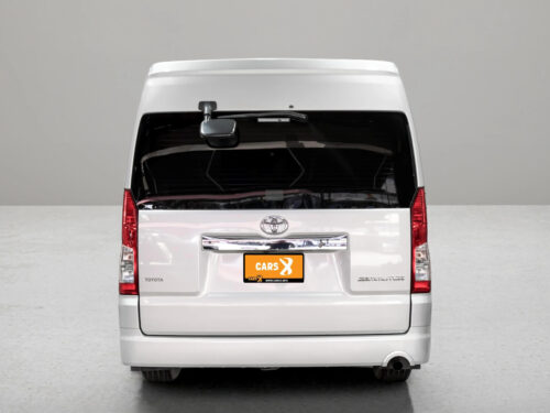 2021-toyota-commuter-2-8-1p2860-slide-thumbnail-2