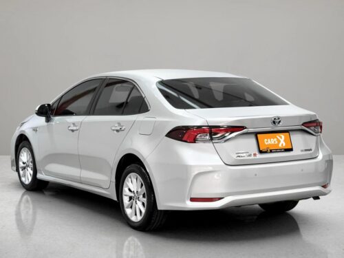 2020-toyota-corolla-altis-1-8-hybrid-mid-1c0117-slide-thumbnail-3