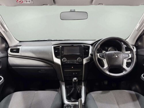 2020-mitsubishi-triton-2-4-gls-double-cab-4wd-1p2837-slide-thumbnail-4