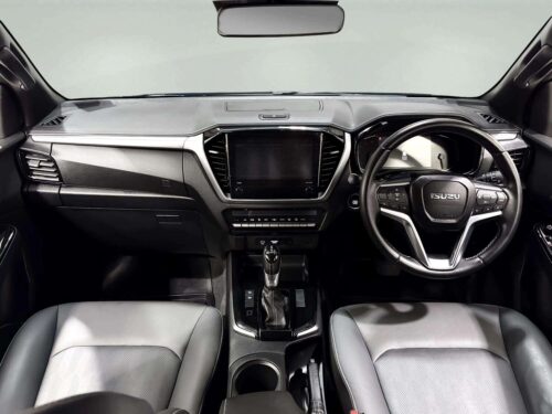 2023-isuzu-d-max-3-0-hi-lander-m-cab-4-1n0133-slide-thumbnail-4