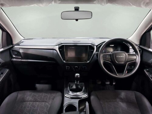 2025-isuzu-d-max-2-2-l-space-cab-1n0121-slide-thumbnail-4