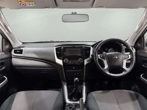 2020-mitsubishi-triton-2-4-gls-double-cab-4wd-1p2836-slide-thumbnail-4