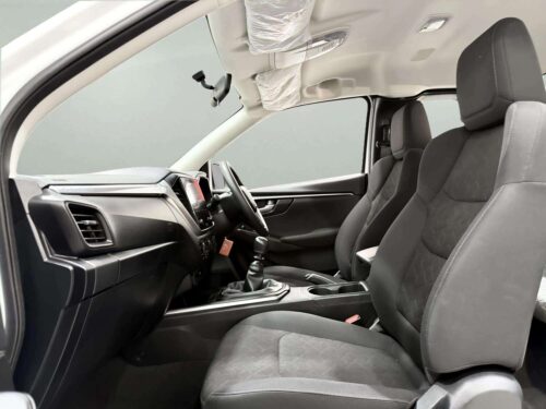 2025-isuzu-d-max-2-2-l-space-cab-1n0121-slide-thumbnail-5