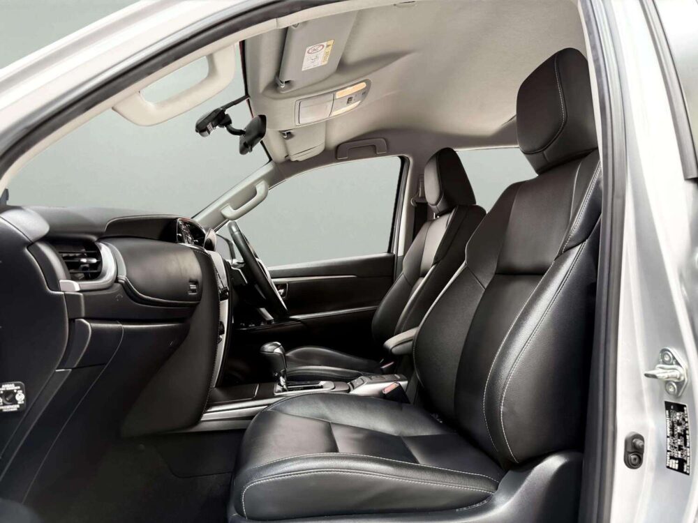 2024 TOYOTA FORTUNER 2.4 LEADER G  [1P2846] - 6