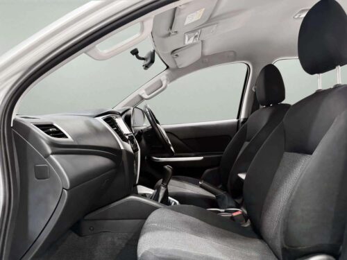 2020-mitsubishi-triton-2-4-gls-double-cab-4wd-1p2837-slide-thumbnail-5