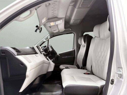 2021-toyota-commuter-2-8-1p2860-slide-thumbnail-5