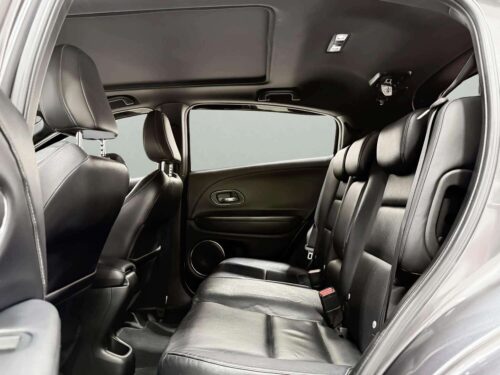 2021-honda-hr-v-1-8-rs-1s1389v-slide-thumbnail-6