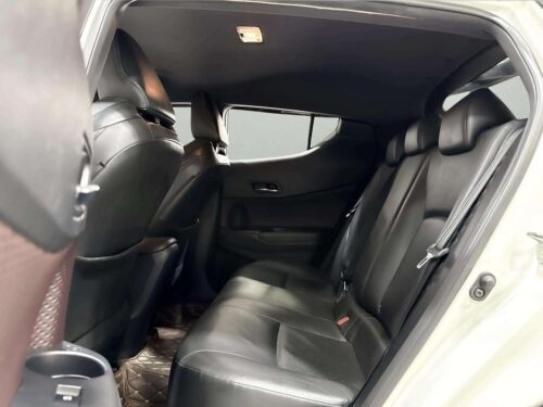 2019-toyota-c-hr-1-8-mid-1a0083v-slide-thumbnail-6
