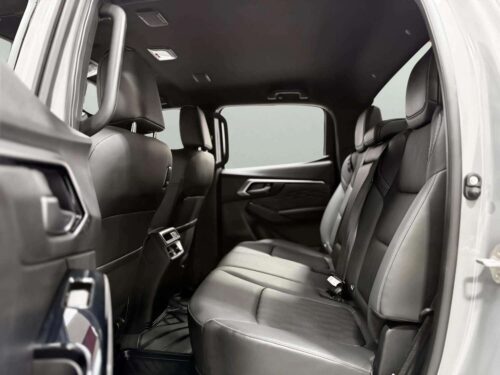 2025-isuzu-d-max-2-2-hi-lander-m-cab-4-1a0075-slide-thumbnail-6