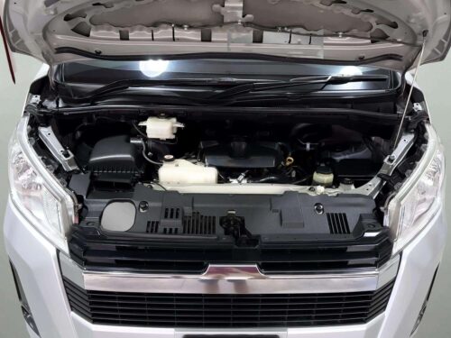 2021-toyota-commuter-2-8-1p2860-slide-thumbnail-8