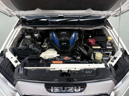 2021-isuzu-mu-x-3-0-ultimate-1p2802-slide-thumbnail-8