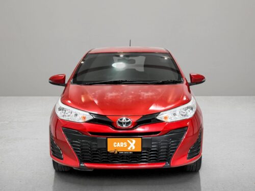2017-toyota-yaris-1-2-e-1s1395v-slide-thumbnail-1