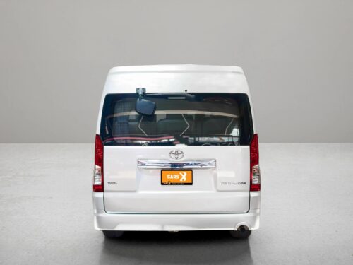 2020-toyota-commuter-2-8-1p2891-slide-thumbnail-2