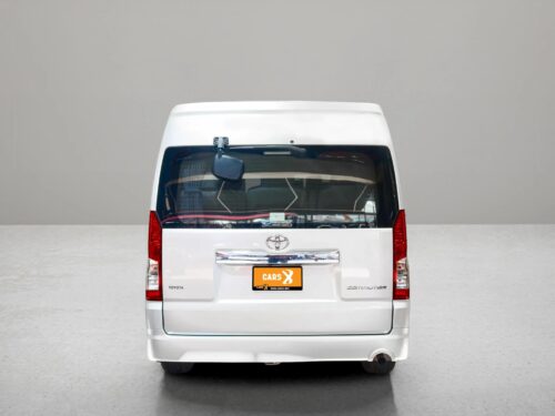 2020-toyota-commuter-2-8-1p2894-slide-thumbnail-2