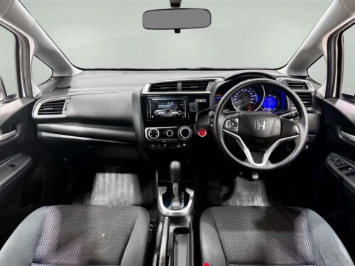 2021-honda-jazz-1-5-v-1s1400-slide-thumbnail-4