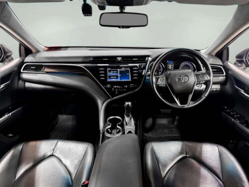 2021-toyota-camry-2-0-g-1c0130-slide-thumbnail-4