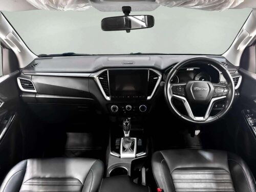 2023-isuzu-d-max-1-9-hi-lander-z-cab-4-1c0123-slide-thumbnail-4