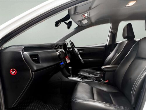 2014-toyota-corolla-altis-1-8-v-1s1394v-slide-thumbnail-5