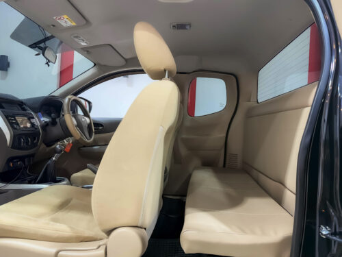 2019-nissan-np300-navara-2-5-e-king-cab-1n0143v-slide-thumbnail-6