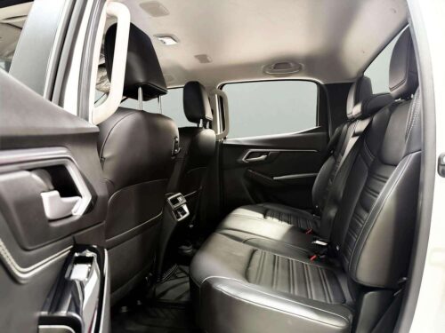 2023-isuzu-d-max-1-9-hi-lander-z-cab-4-1d0113-slide-thumbnail-6