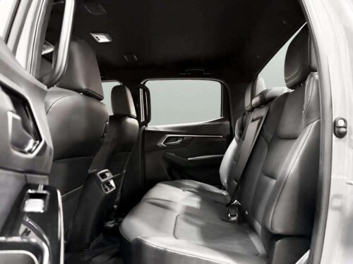 2025-isuzu-d-max-2-2-hi-lander-m-cab-4-1a0072-slide-thumbnail-6